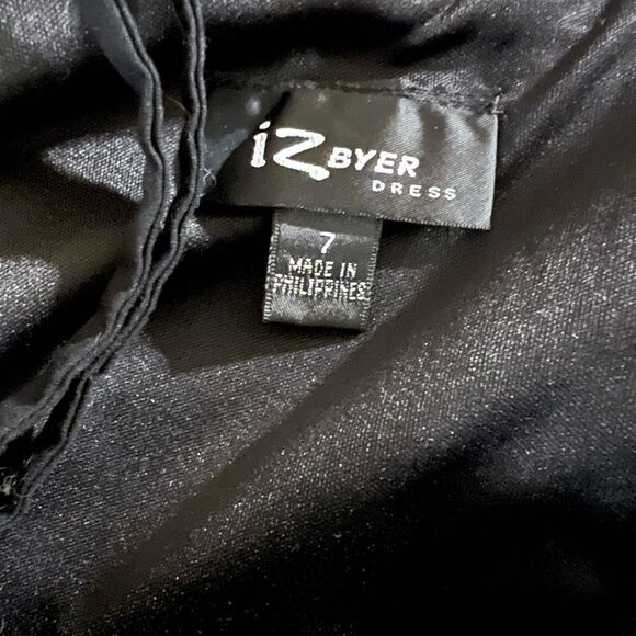 IZ Byer dress floral, purple, and black zip up size 7 dress - Picture 4 of 4